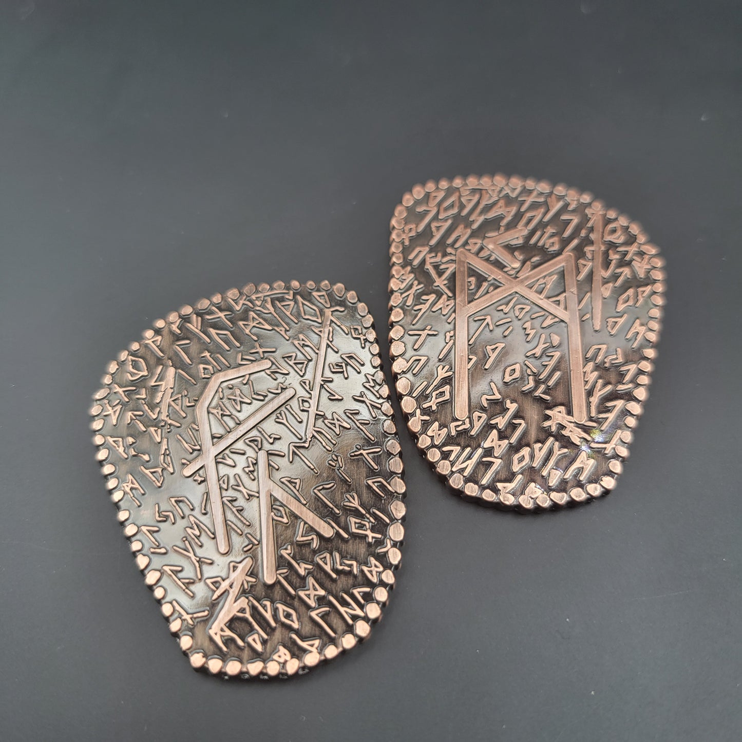 Solid Metal D2 Coin - Runic Writings