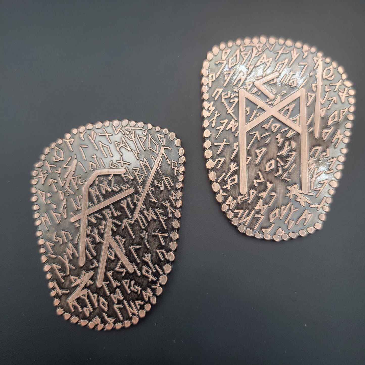 Solid Metal D2 Coin - Runic Writings